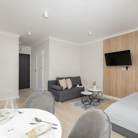 Modern With Garden In By Renters *